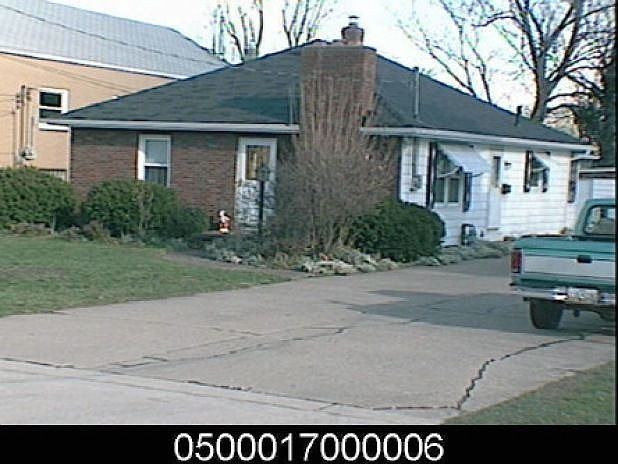 1st image of 117 S Lake St