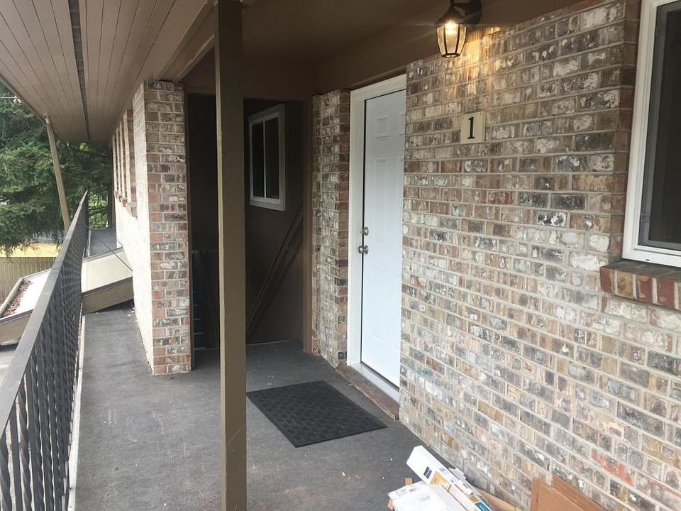 1st image of 5620 168th St SW APT 1