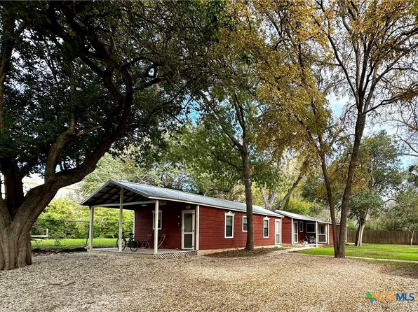 818 W Hopkins St APT A, San Marcos, TX 78666