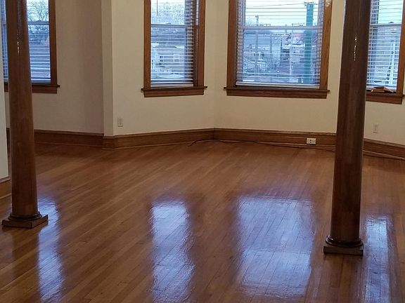 2nd image of 3610 N Cicero Ave