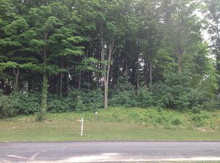 8784 Western Woods Dr, Kalamazoo, MI 49009