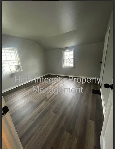 822 Adams St Photo 1