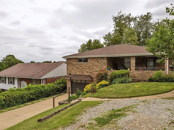 3rd image of 411 Maple St