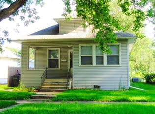 146 Summit Ave, Waterloo, IA 50701