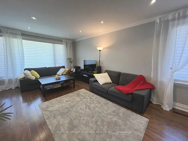 81 Searle Ave — Photo 6