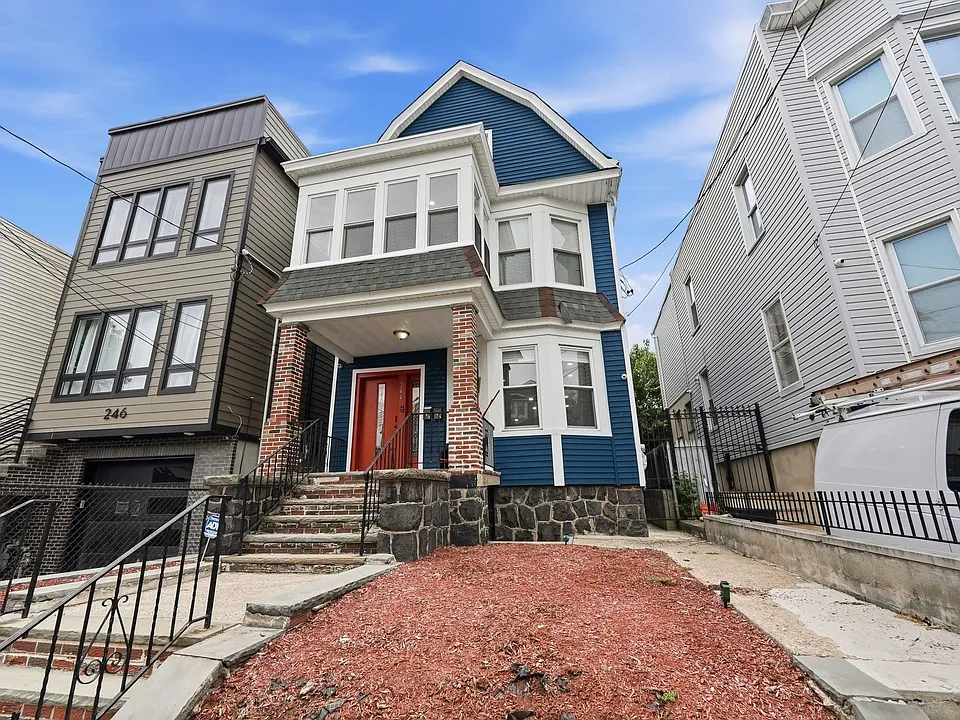 244 Clinton Ave #1