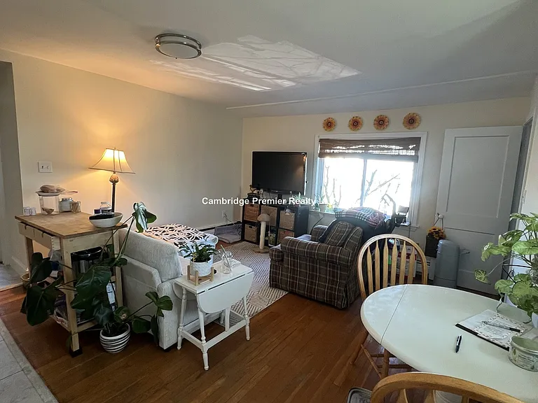9 Cedar St #3 — Photo 5
