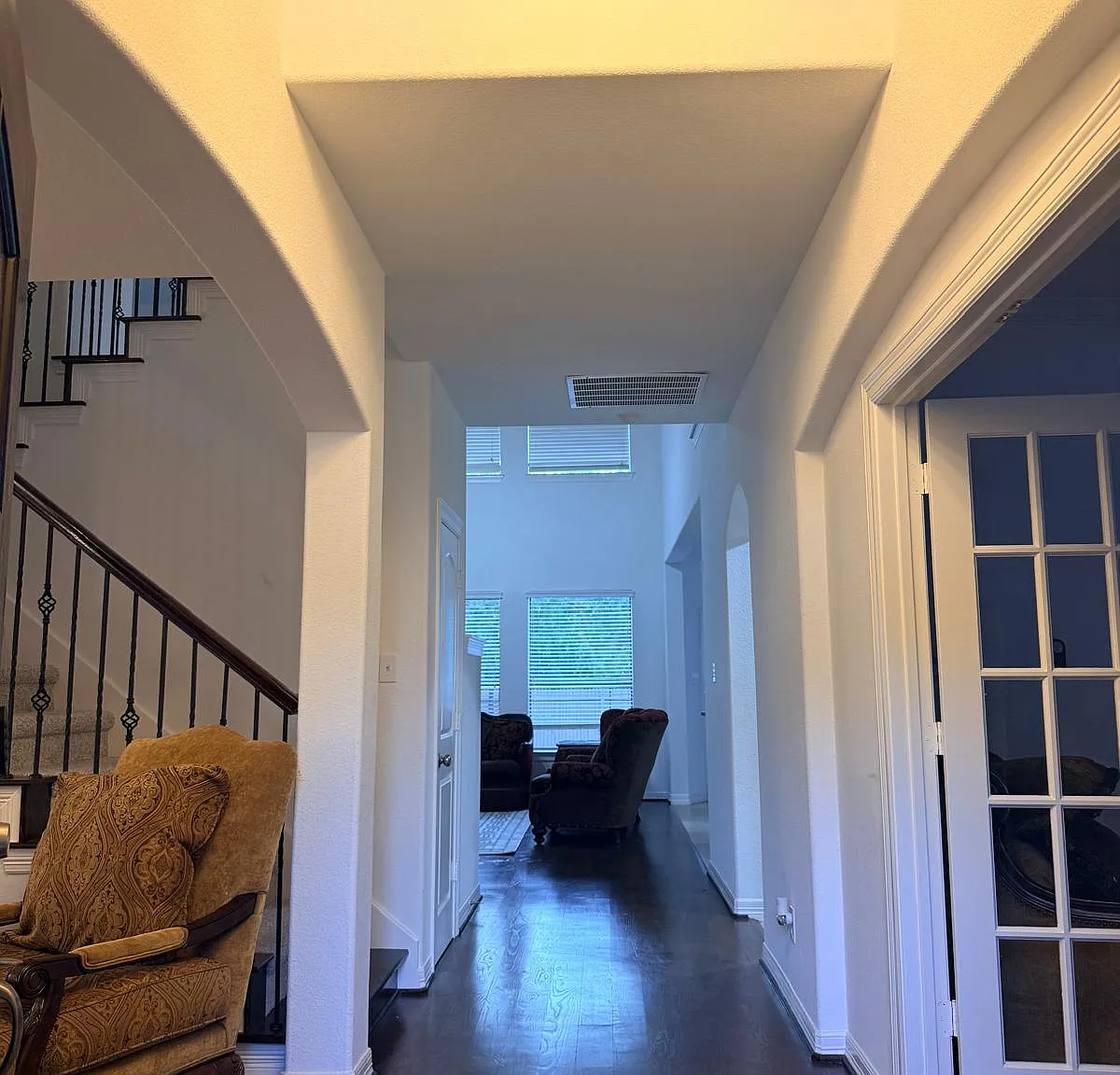 5 bed, 3751 sqft, $4,000 — Photo 3