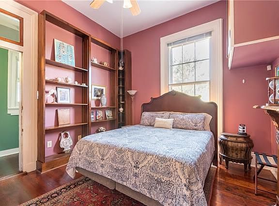 2nd image of 3303 Carondelet St #A1