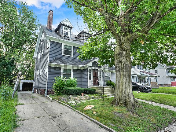 3rd image of 1045 Carlyon Rd #1