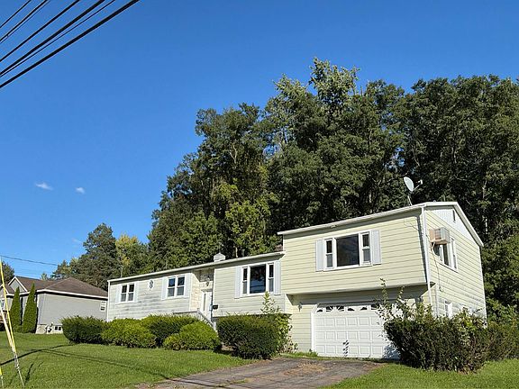 2nd image of 70 Chestnut St