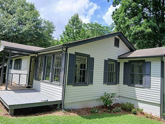 2nd image of 723 Elberta Dr