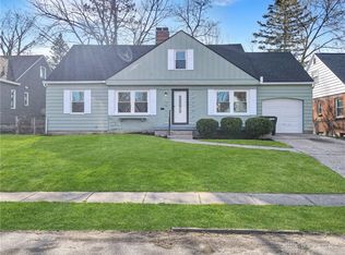 2717 Rugby Rd, Dayton, OH 45406