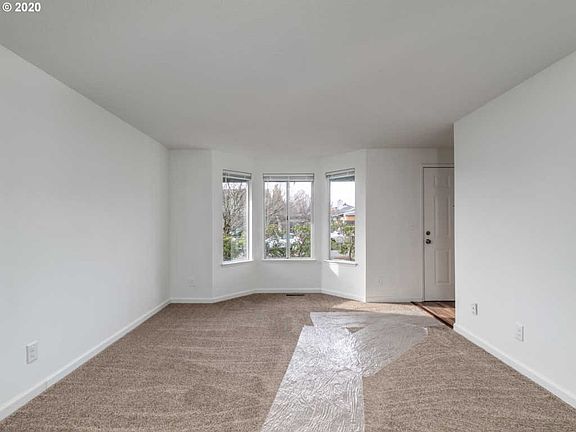 5th image of 8013 NE 136th Ave