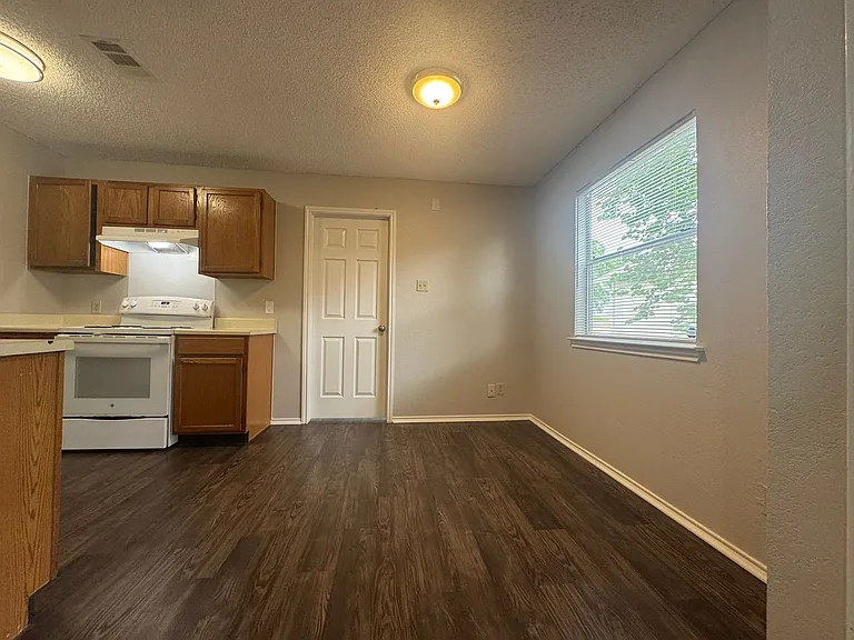 522 Cutty Trl — Photo 17