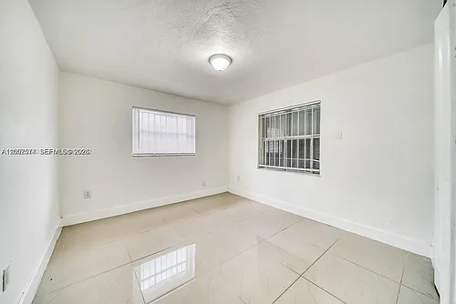 1200 NW 102nd St #1202 Photo 1