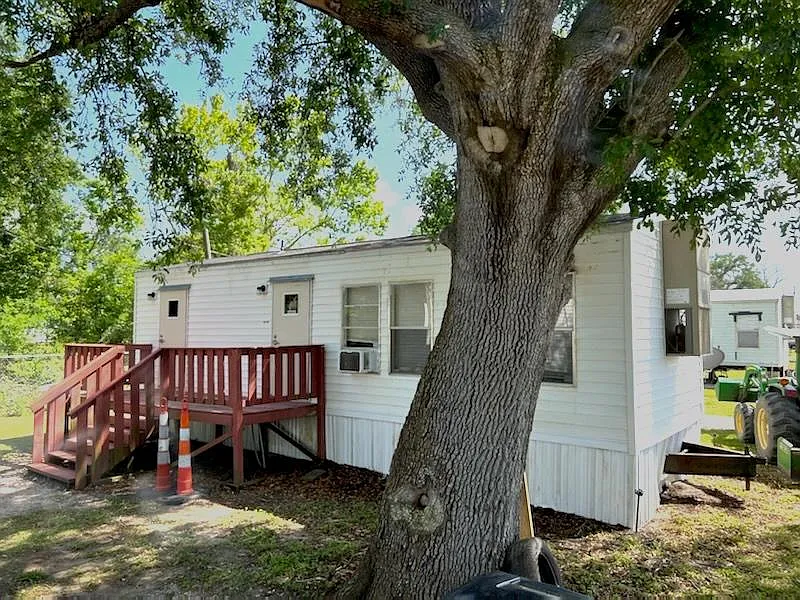 2 bed, 450 sqft, $1,500 — Photo 1