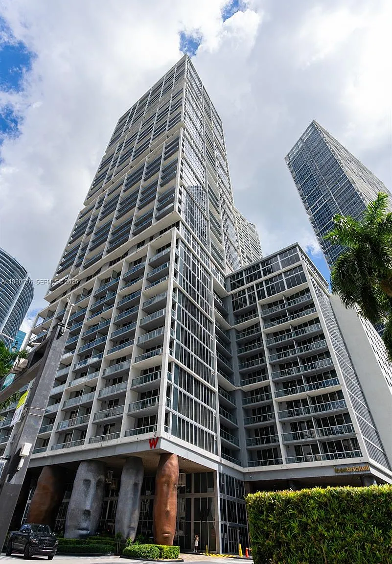 2 bed, 2.0 bath, 1654 sqft, $6,000 — Photo 1