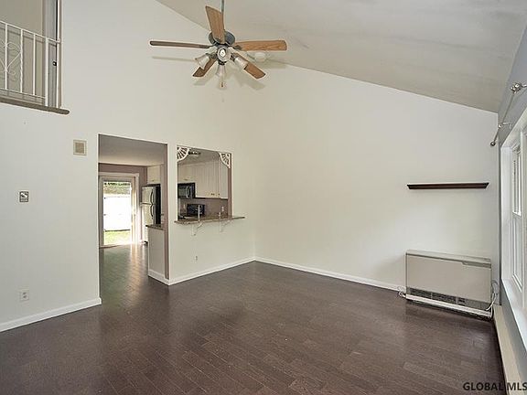 4th image of 54 Arrow Wood Pl