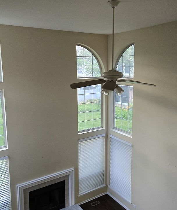 2nd image of 2199 Camden Ln