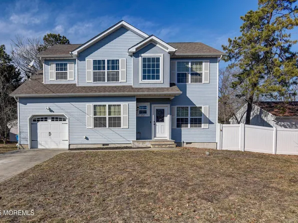 1717 3rd Avenue, Toms River, NJ 08757