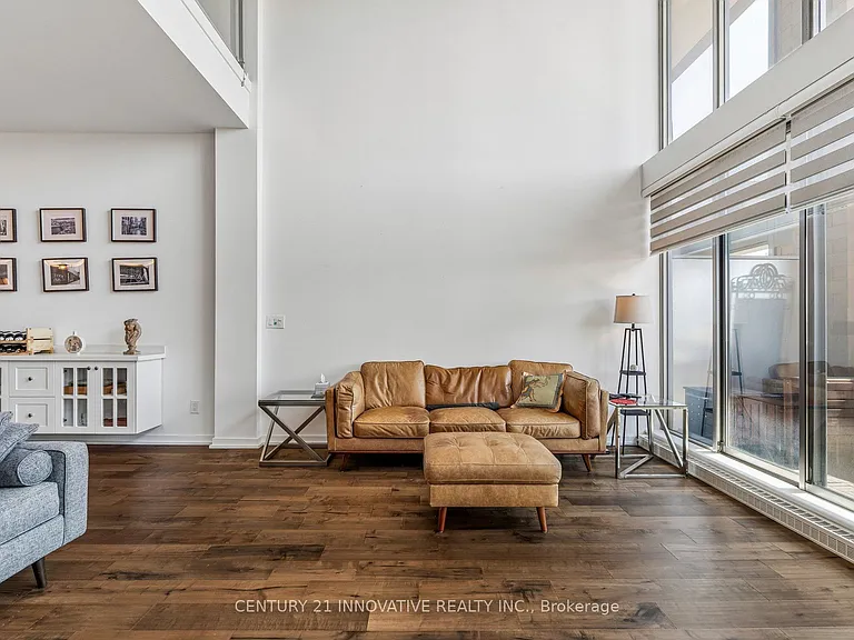 160 Baldwin St #420 — Photo 24