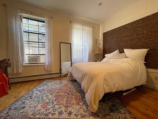 Rented by Bond New York | media 15