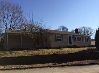 200 Gorton Lake Blvd, Warwick, RI 02886