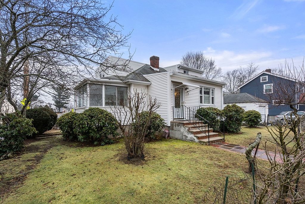 428 Baker St, West Roxbury, MA 02132 Zillow