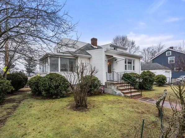 428 Baker St, West Roxbury, MA 02132