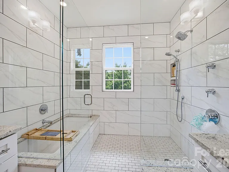 519 Griffith Village Ln — Photo 28