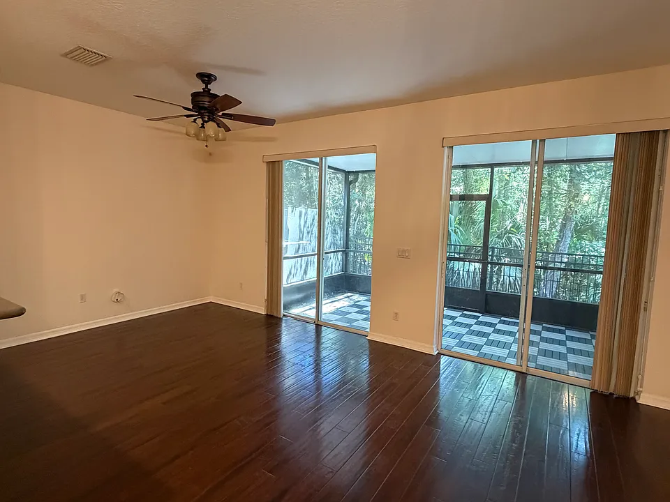 536 Pinebranch Cir