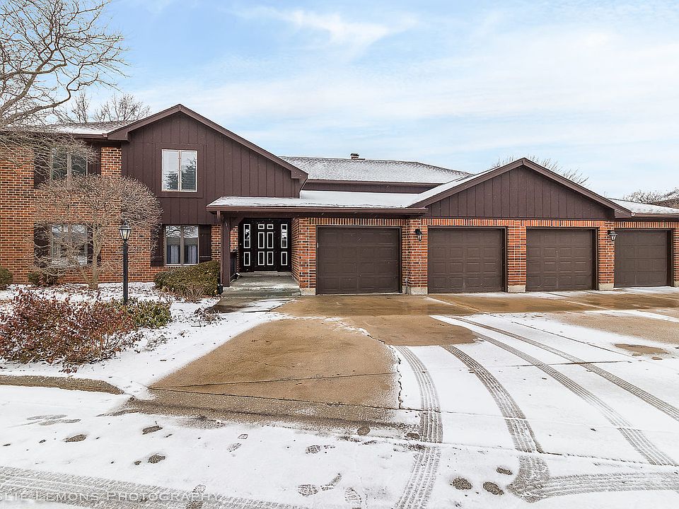 1st image of 80 Golfview Ln APT C