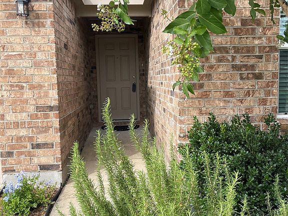 2nd image of 138 Waxberry Dr