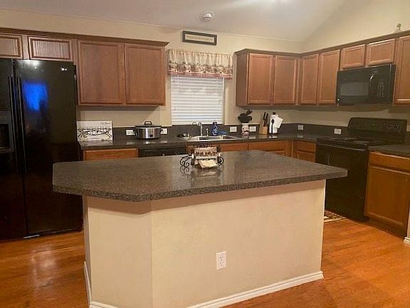3rd image of 2413 Galemeadow Dr