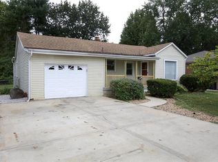 1930 N Charles St, Belleville, IL 62221