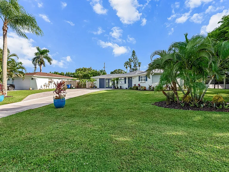 9792 Tonya Ct — Photo 2