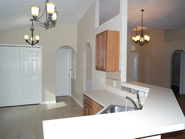 312 Azores Pl — Photo 2