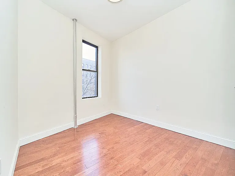 945 Saint Nicholas Ave #3A — Photo 5