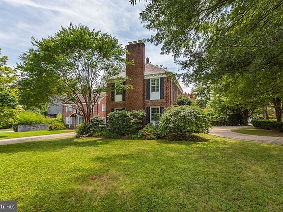 4th image of 5110 Hampden Ln