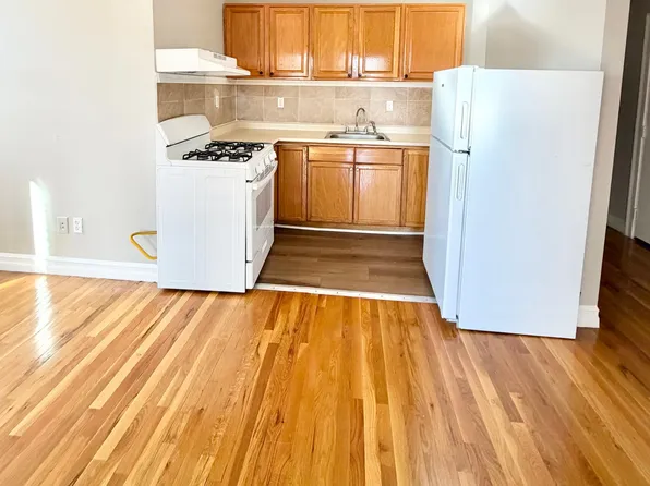 672 Congress Ave, New Haven, CT