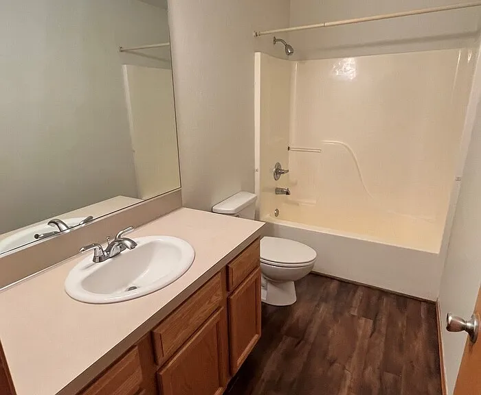 437 S Ivy St — Photo 9