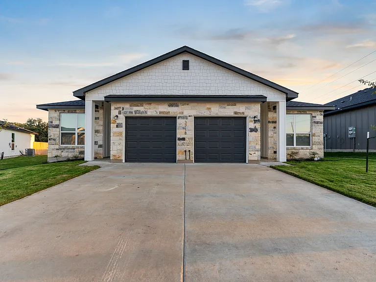 3718 Yellow Buckeye Dr #A — Photo 21