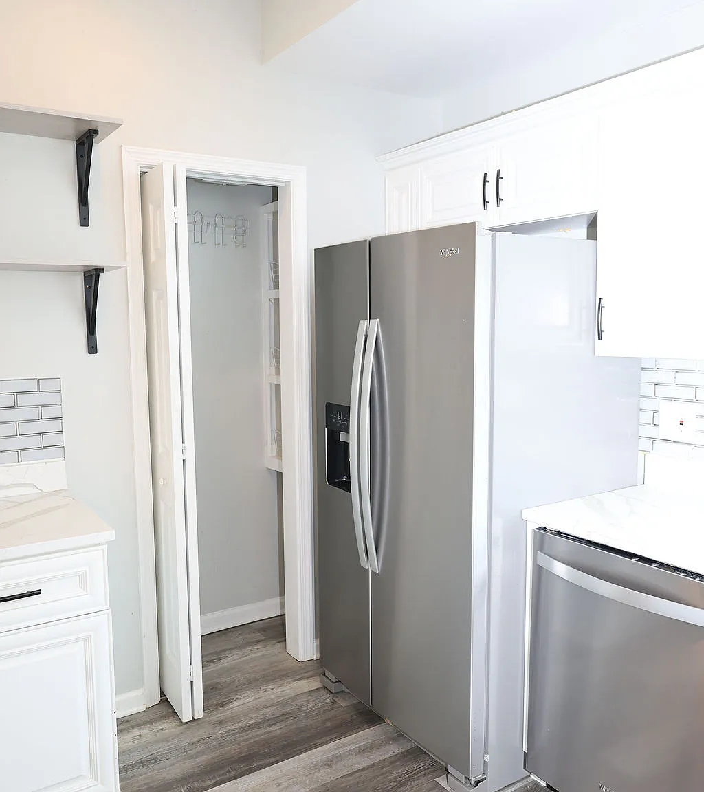 3 bed, 1491 sqft, $3,495 — Photo 3