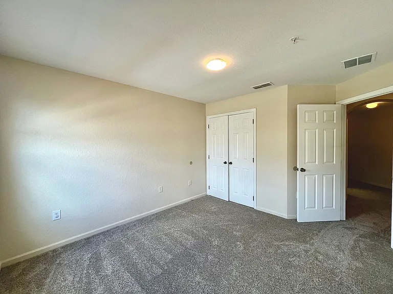 2950 Ashland Ln S — Photo 12