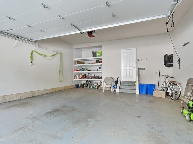 7815 Stable Way — Photo 38