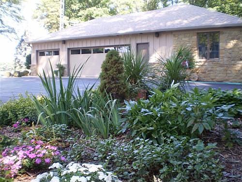 3 car garage