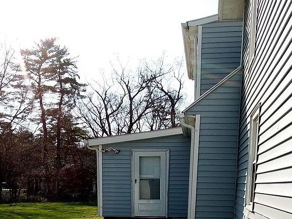 4th image of 19 Clapper Rd