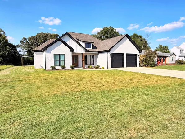 1901 Orman St, Muscle Shoals, AL 35661