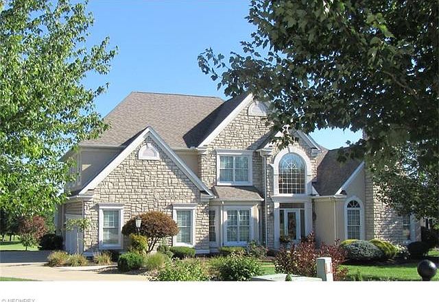 1st image of 332 Spyglass Dr